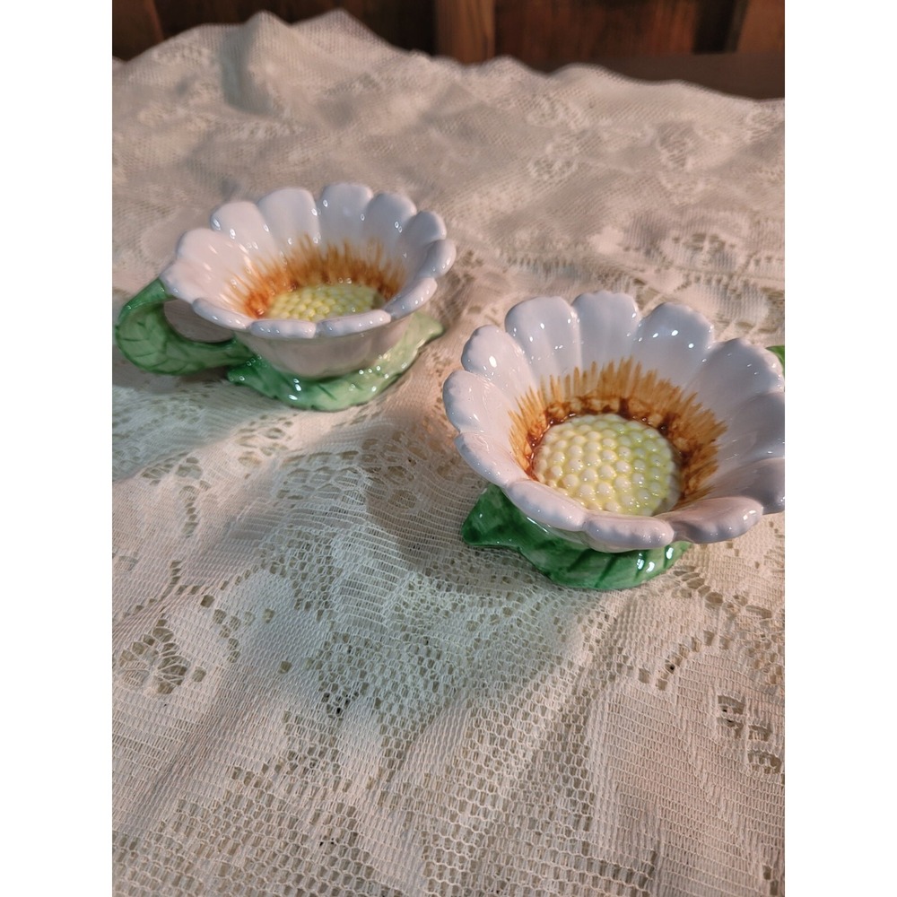 VTG Pair Leffton  Flower Teacup + Saucer, Green and White flower in cup